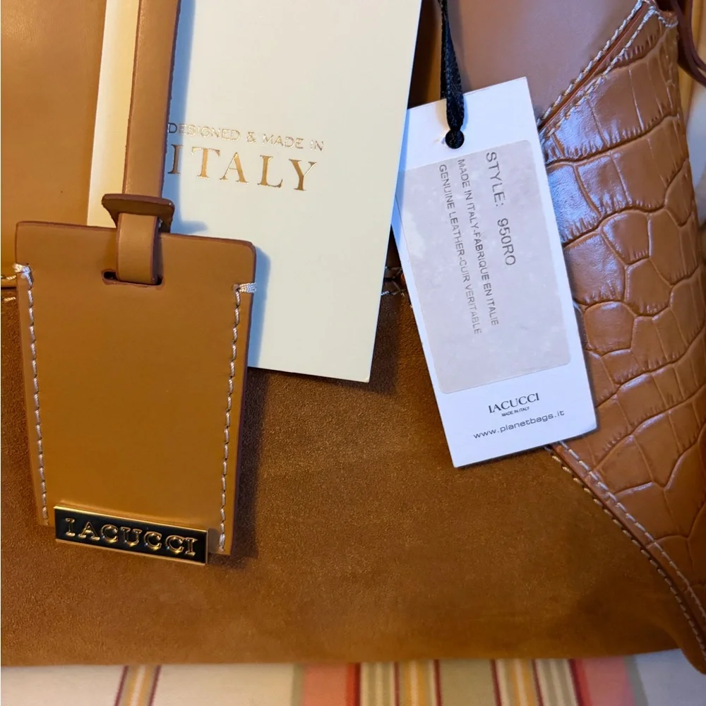 Stunning NWT Iacucci Italy 🇮🇹 Leather, Croc Embossed and Suede Leather Bag